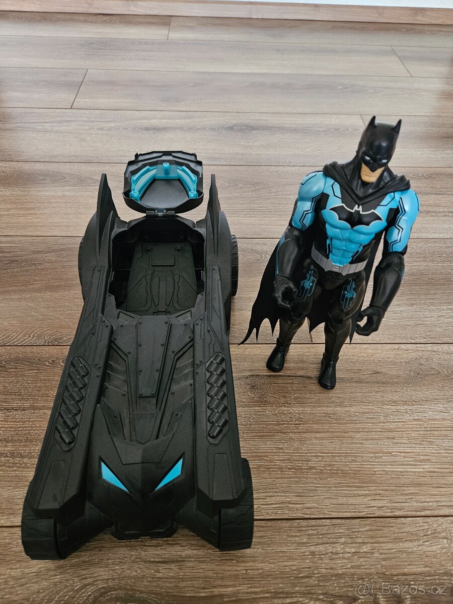 Batman a Batmobile - 2