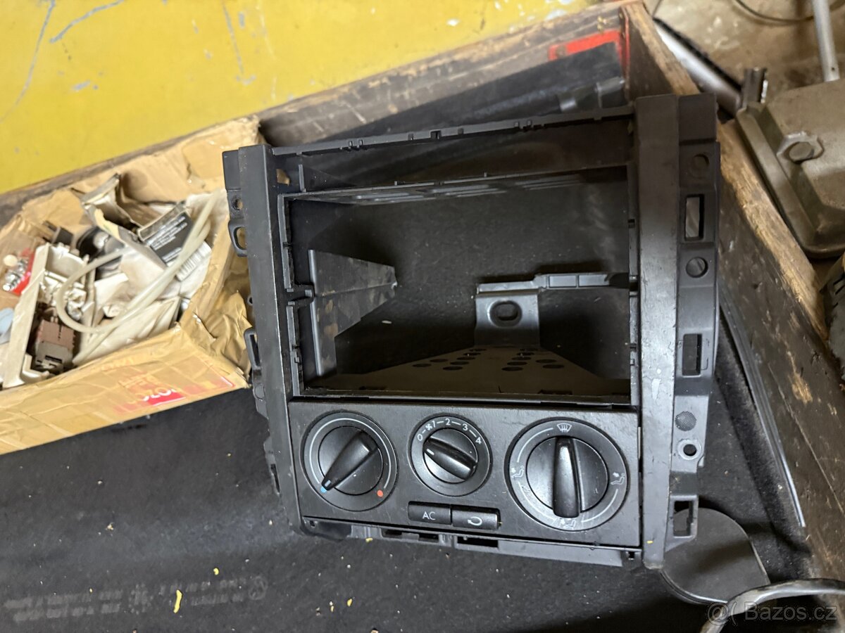 VW Golf MK4 TDi různé díly - 2