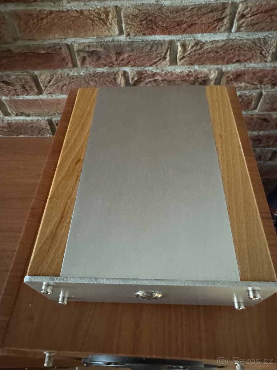 Prodám legendární předzesilovač pro gramofon - 2