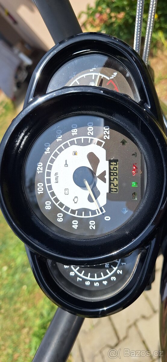 Prodám Harley-Davidson V-Rod - 2