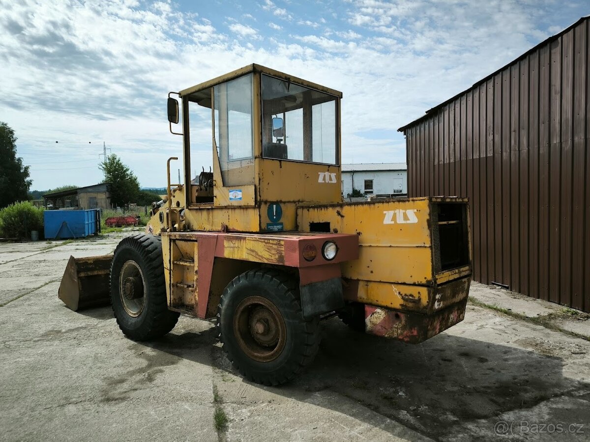 UN 053.2 4x4 - 2