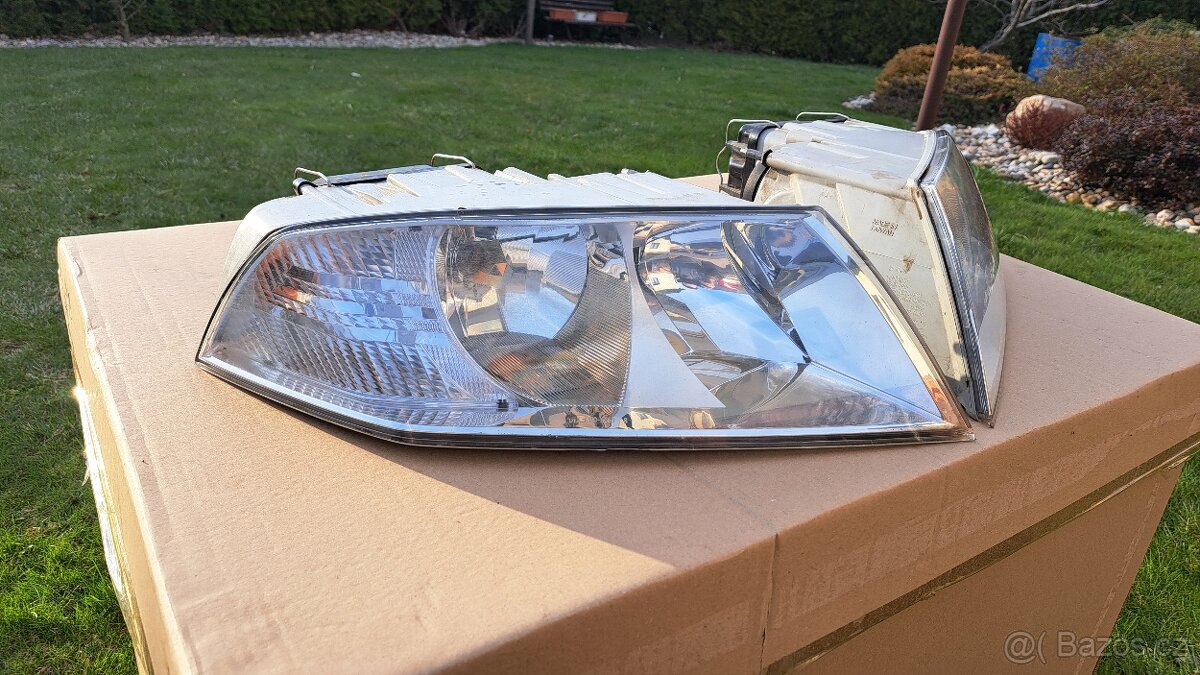 PŘEDNÍ SVĚTLA OCTAVIA 2 - 2