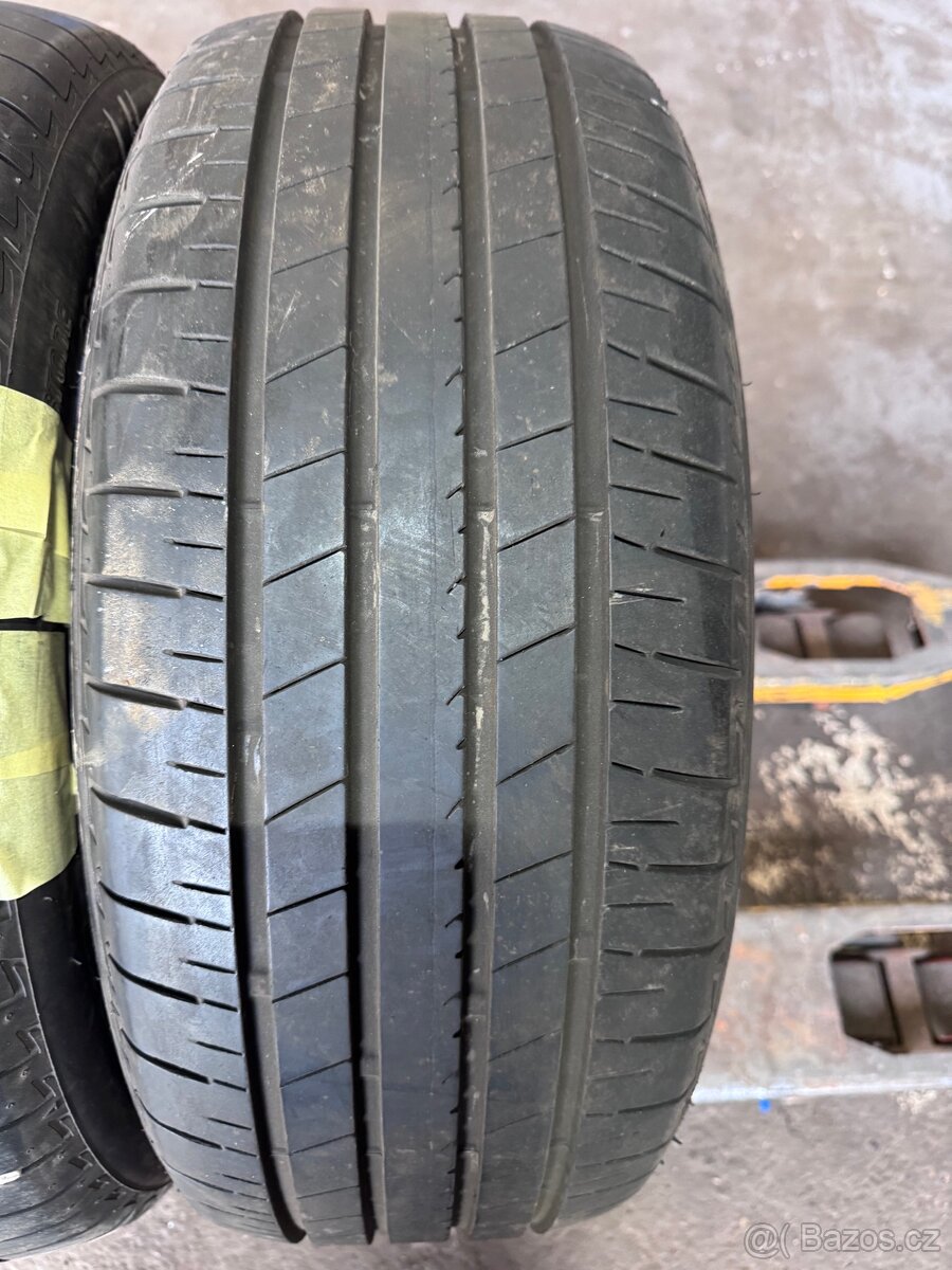 225/45 r19 - 2