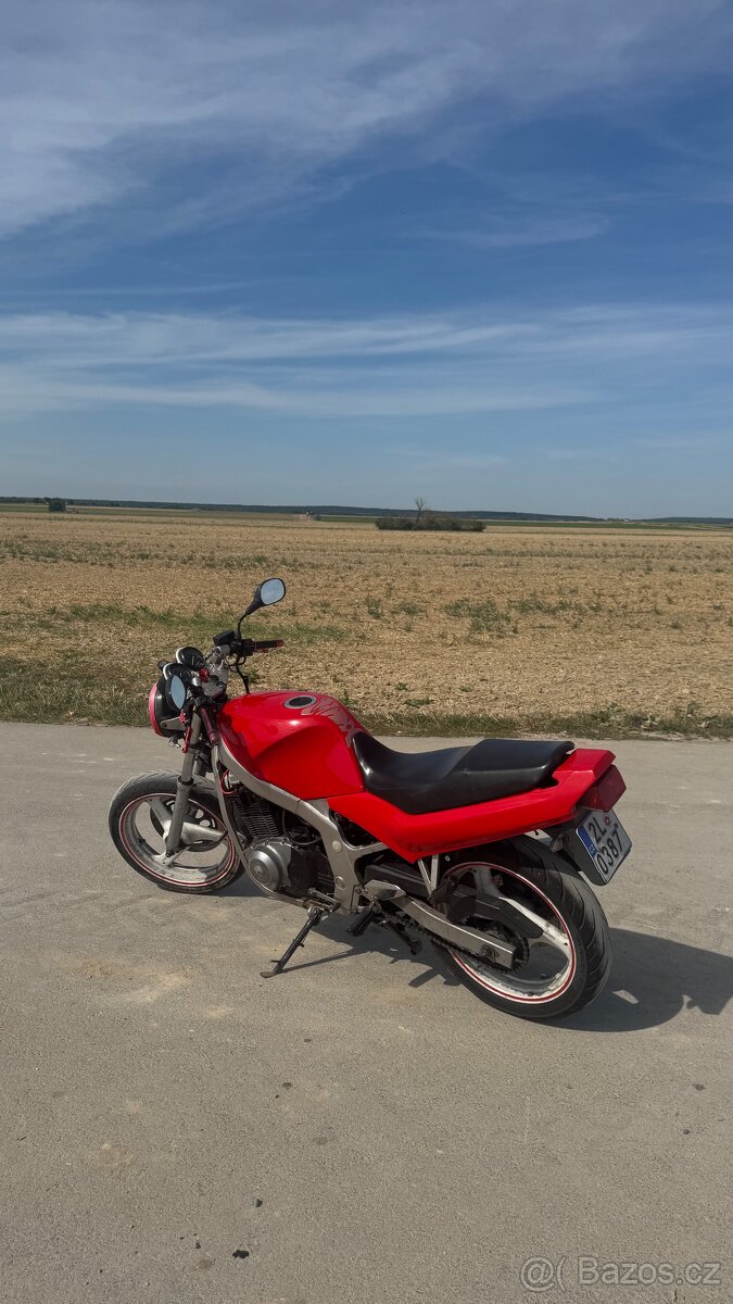 Suzuki gs 500 - 2