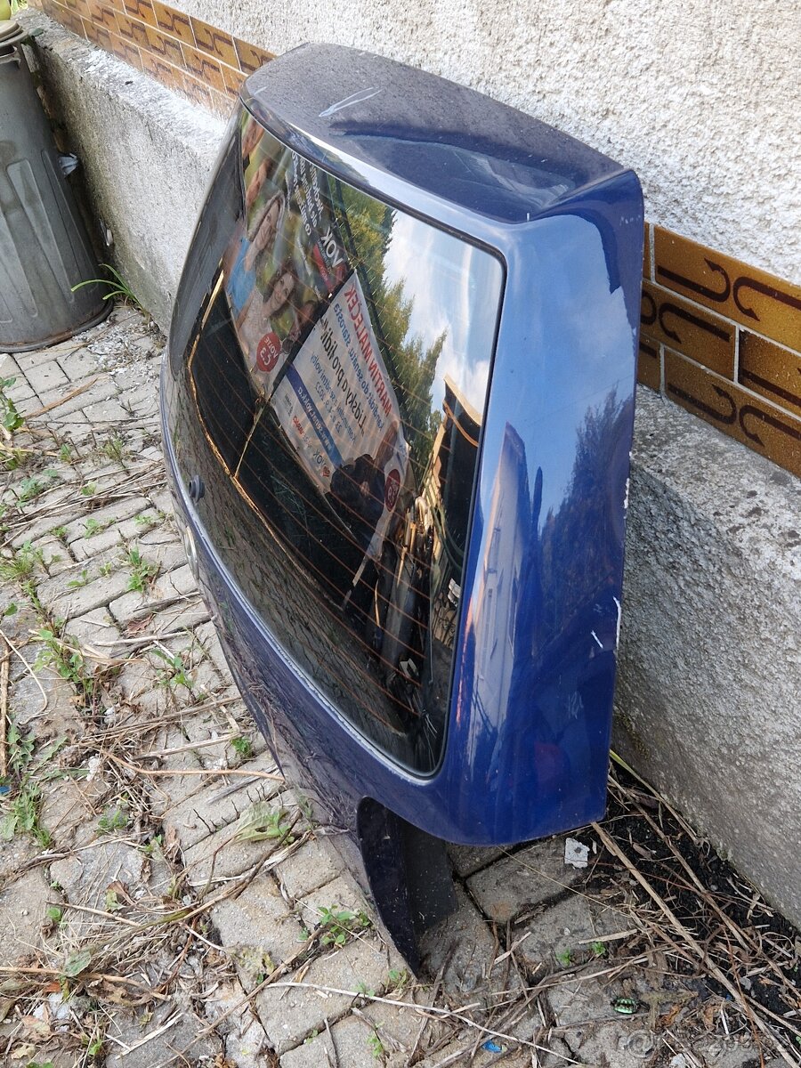 Páté dveře Vw passat - 2