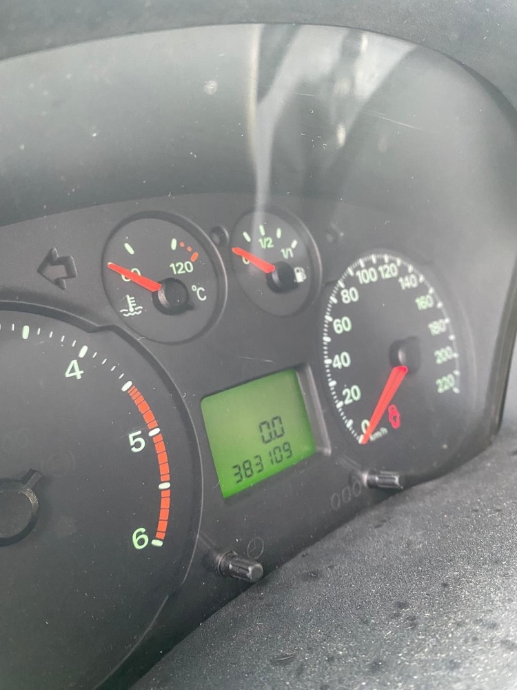 Prodám nákladní automobil skříňový s chladící vestavbou - 2