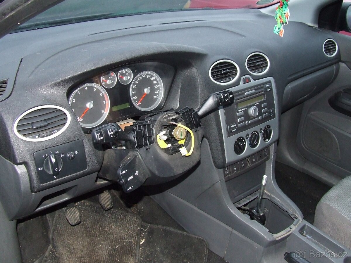 Prodám náhradní díly Ford Focus MK2 kombi 1.6 16v - 2