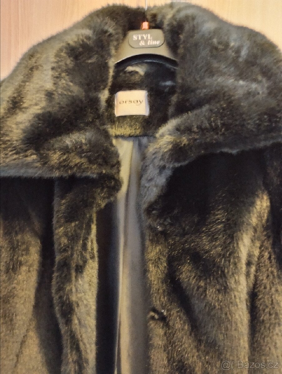 Nový kožíšek vel.36 zn.Orsay - 2