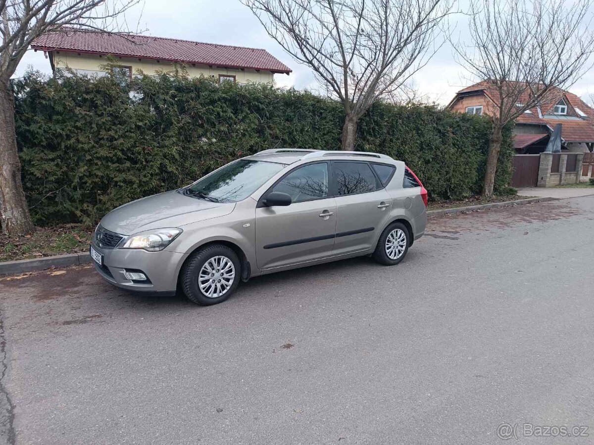 Kia ceed 2011 1,4 benzin - 2