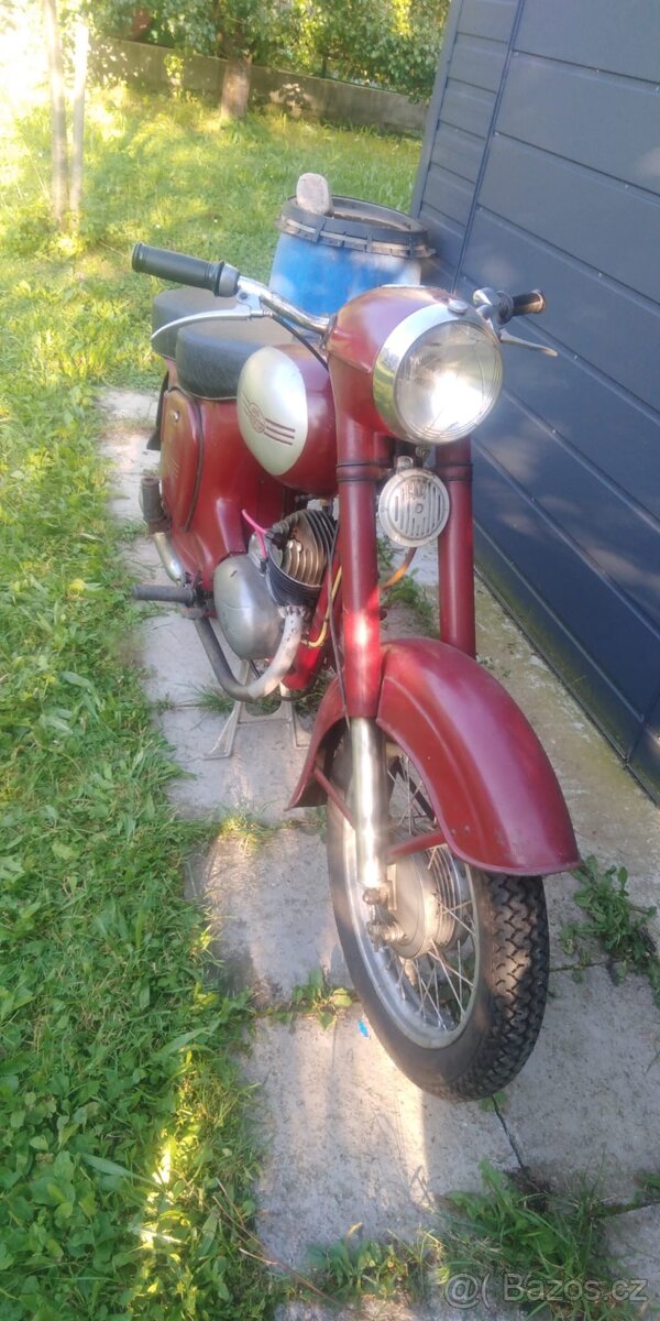 Moto Jawa CZ 150 - 2