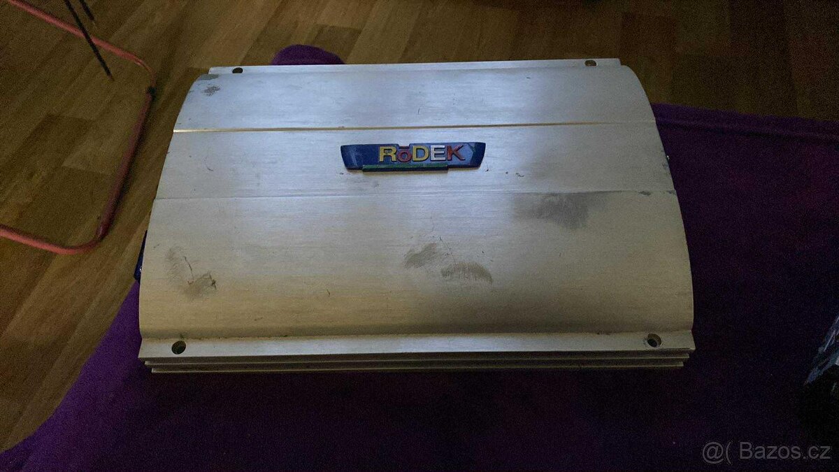 Zesilovač značky Rodex - 2