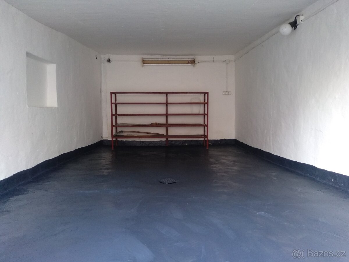 Garáž Opava centrum - pod myší dírou - 2