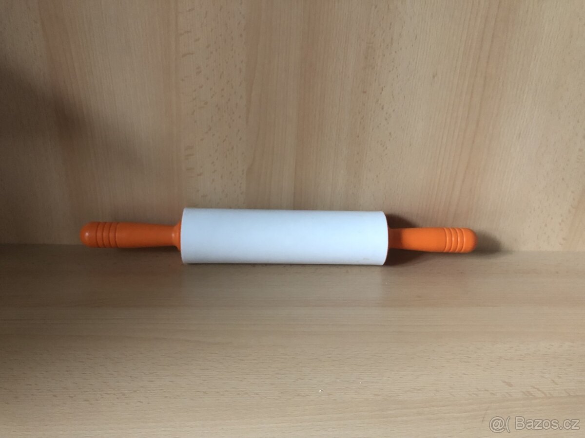 Váleček na nudle - 2