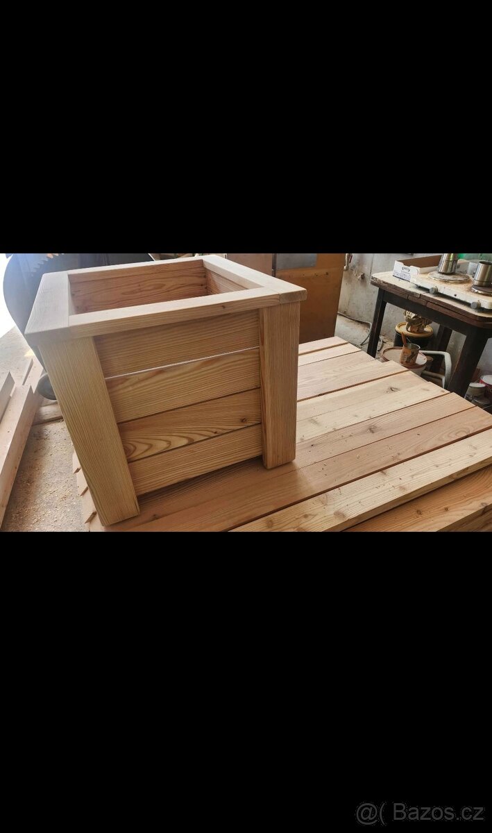 Modřínové vyvýšené záhony, truhlíky - 2