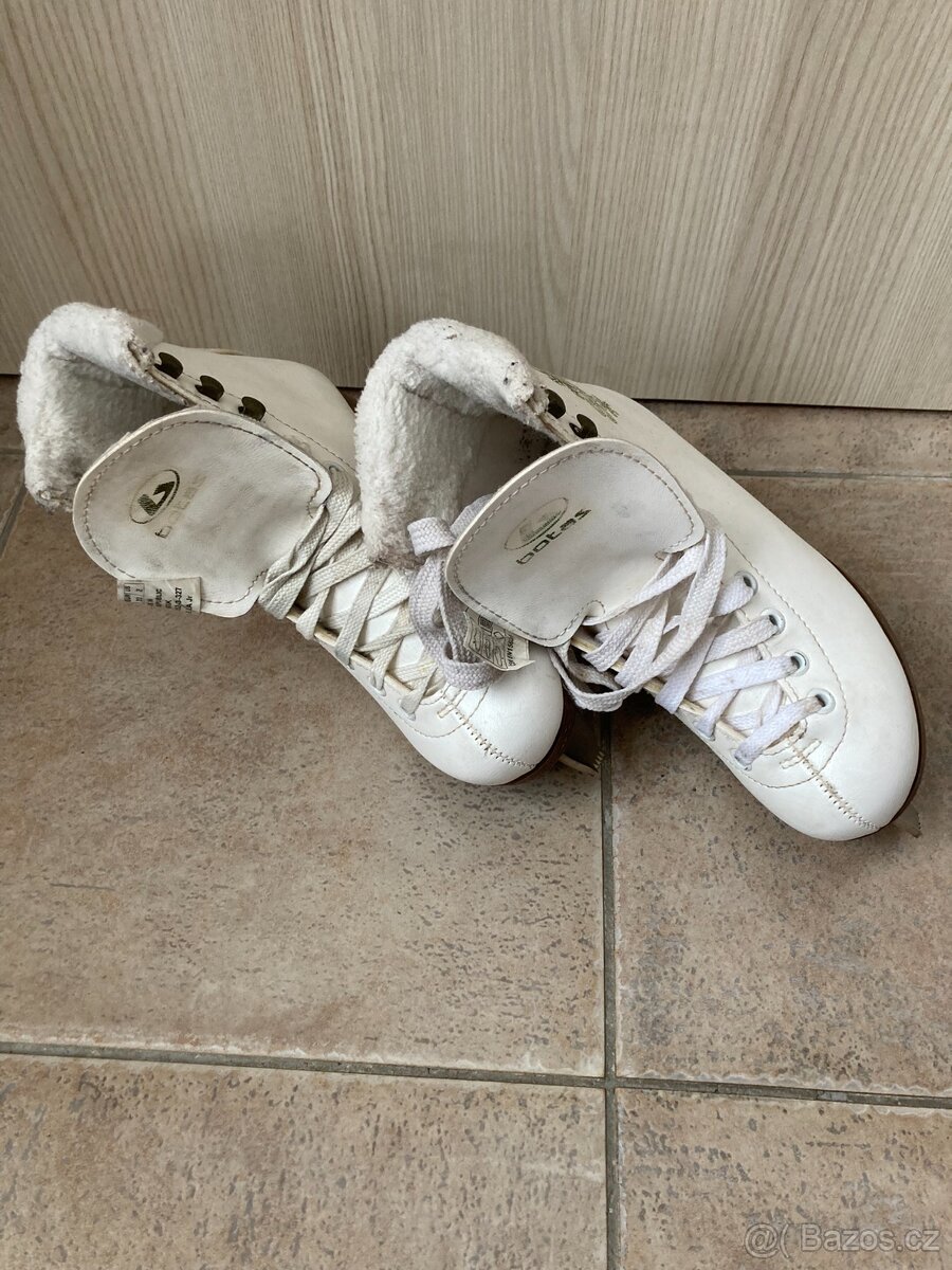 Dětské brusle vel.33 - 2