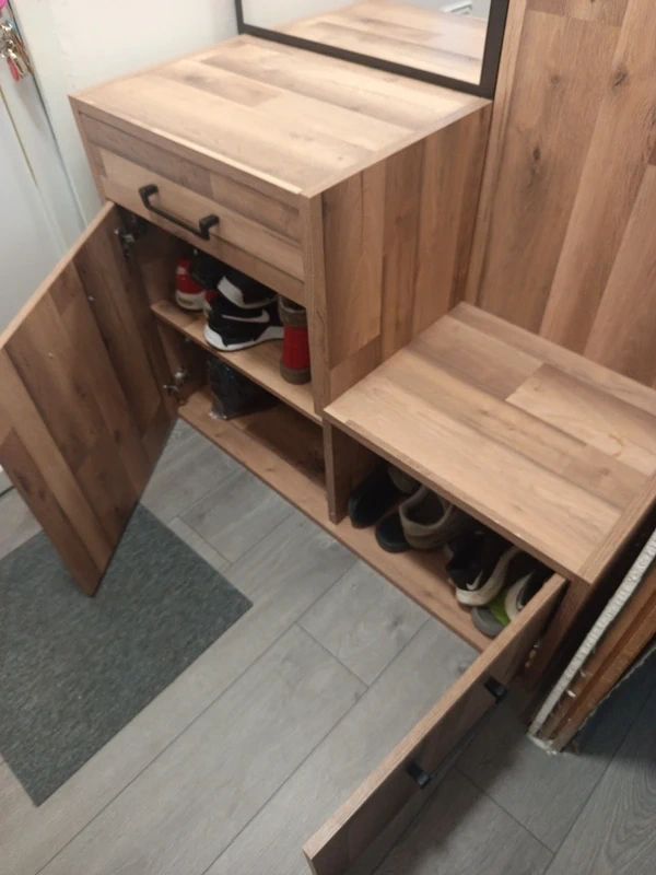 Předsíňová stěna - 2