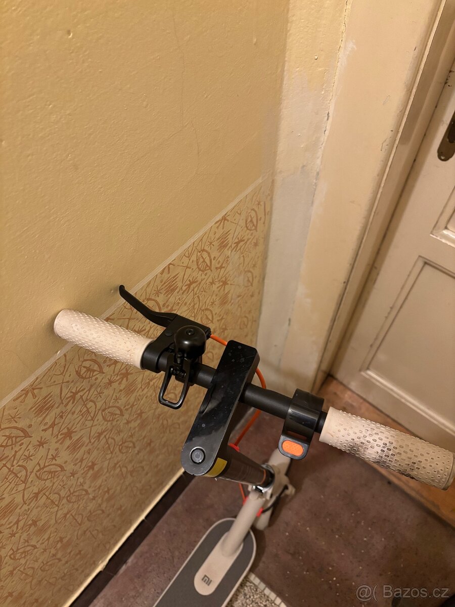 Xiaomi Mi Electric Scooter 3 - 2