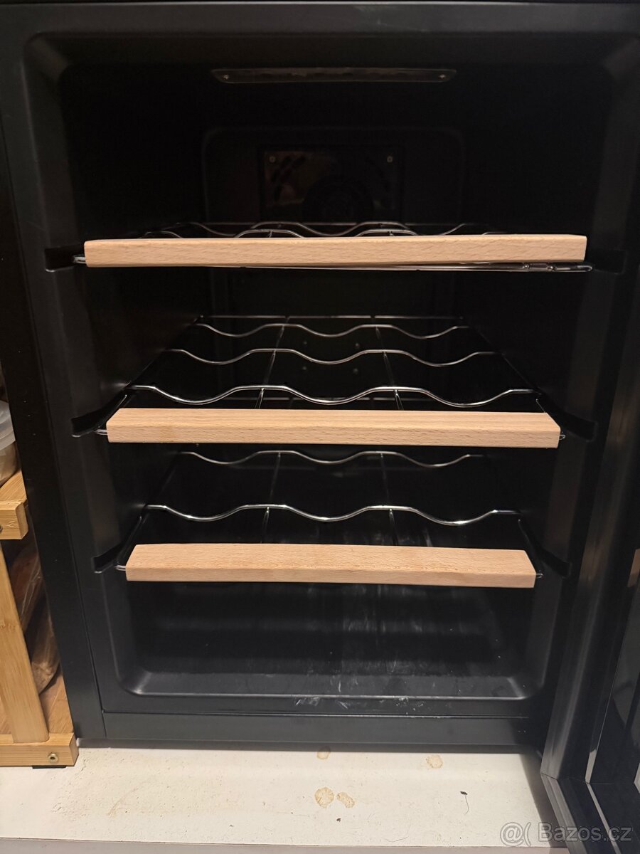 Siguro WC-F121B Wine Touch - 2