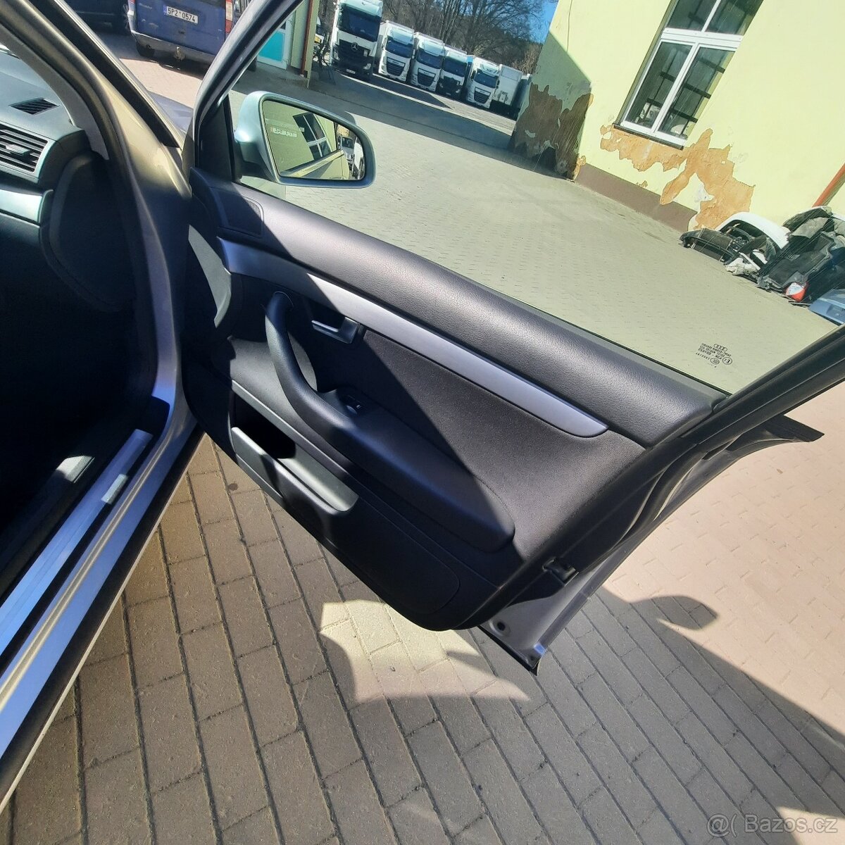 Audi A4B7 2.0tdi. 103kw. 140koni - 2