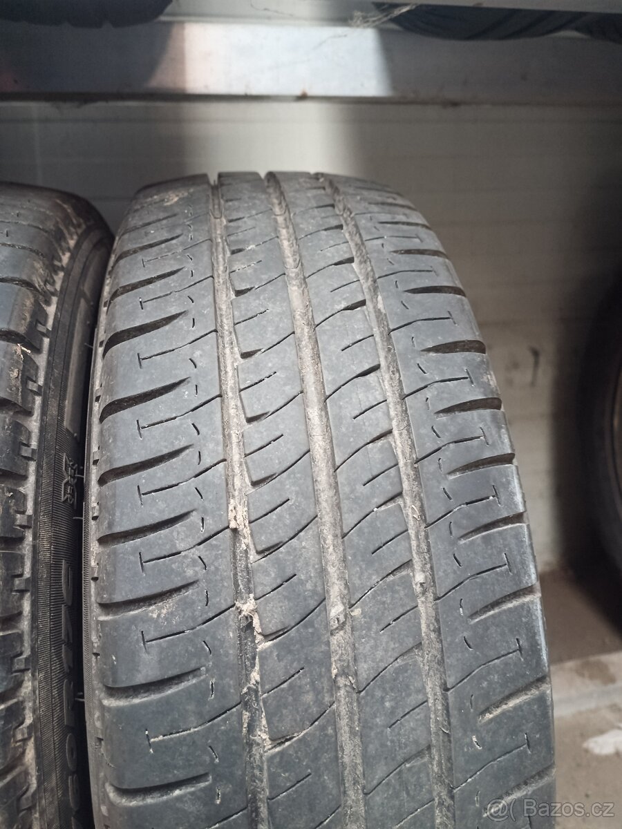 215/60/17C Michelin - 2
