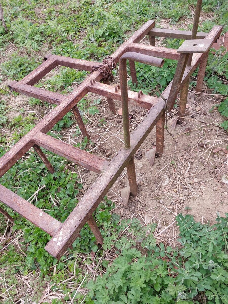 Kovový rám za malotraktor - 2