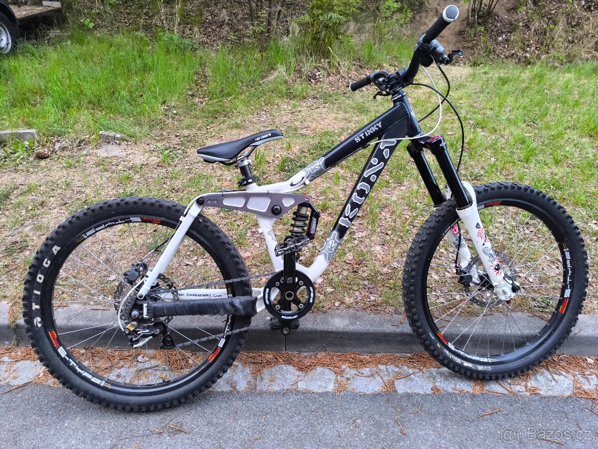 Downhill kolo - Kona Stinky - 2