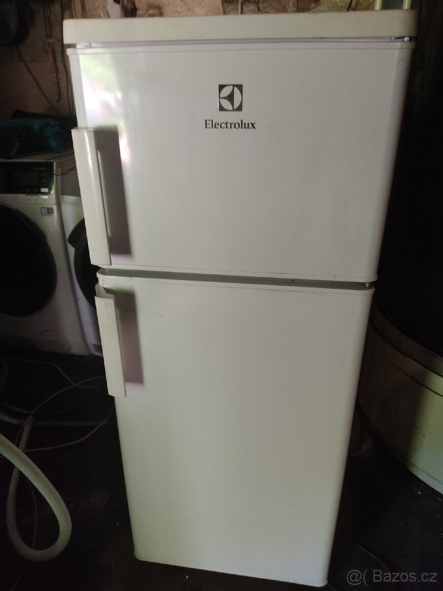 lednice s mrazákem Electrolux 120/50 cm - 2