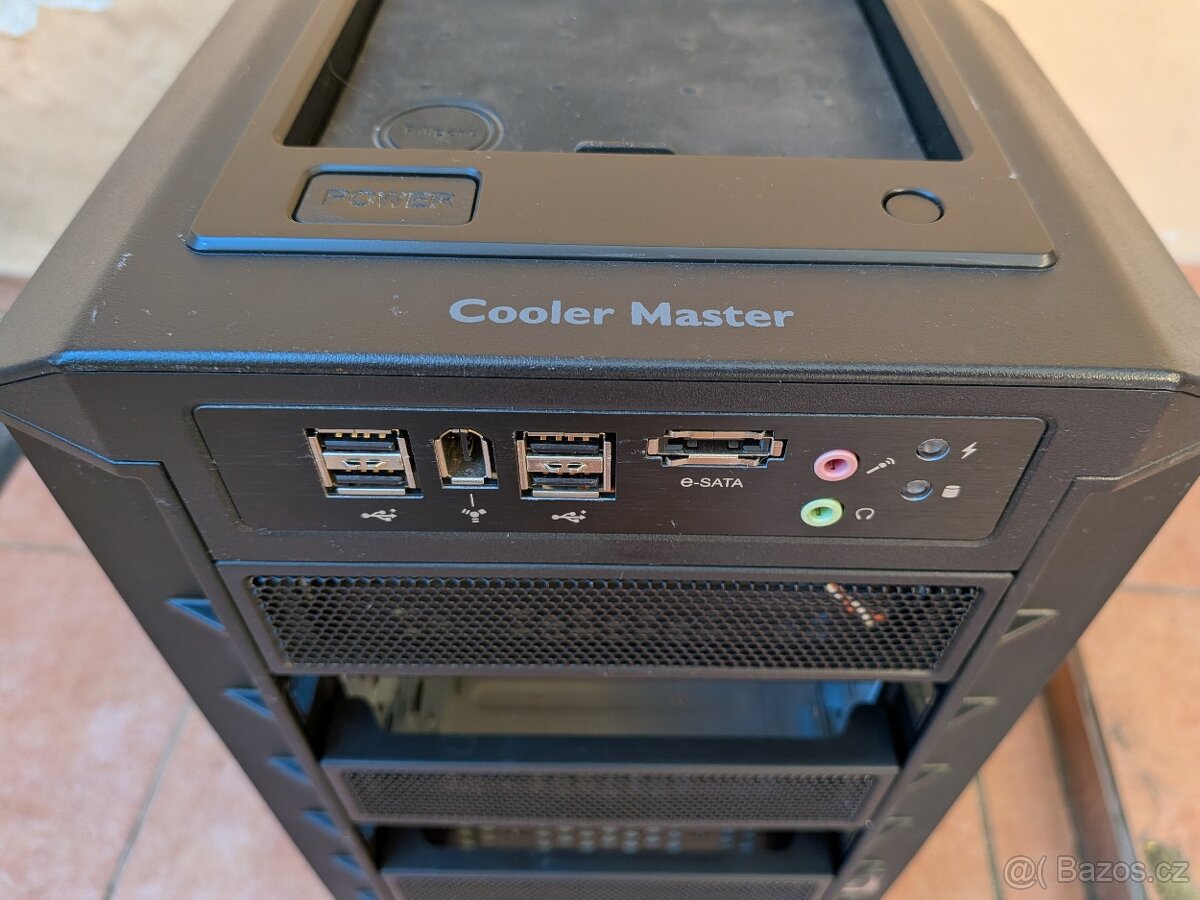 Ikonická PC skříň Full Tower Cooler Master HAF 932 - 2
