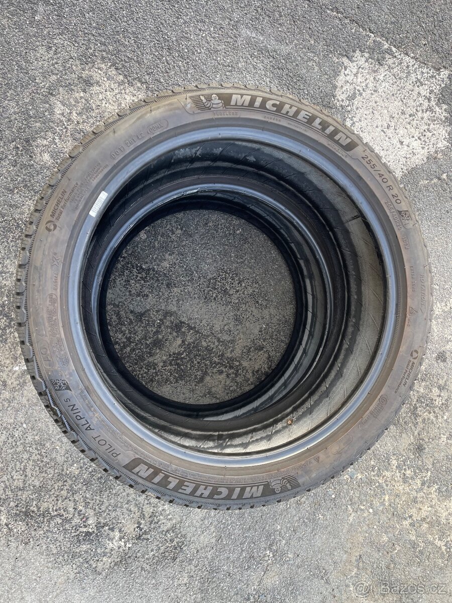 255/40 R20 Michelin Pilot Alpin 5 AO - 2