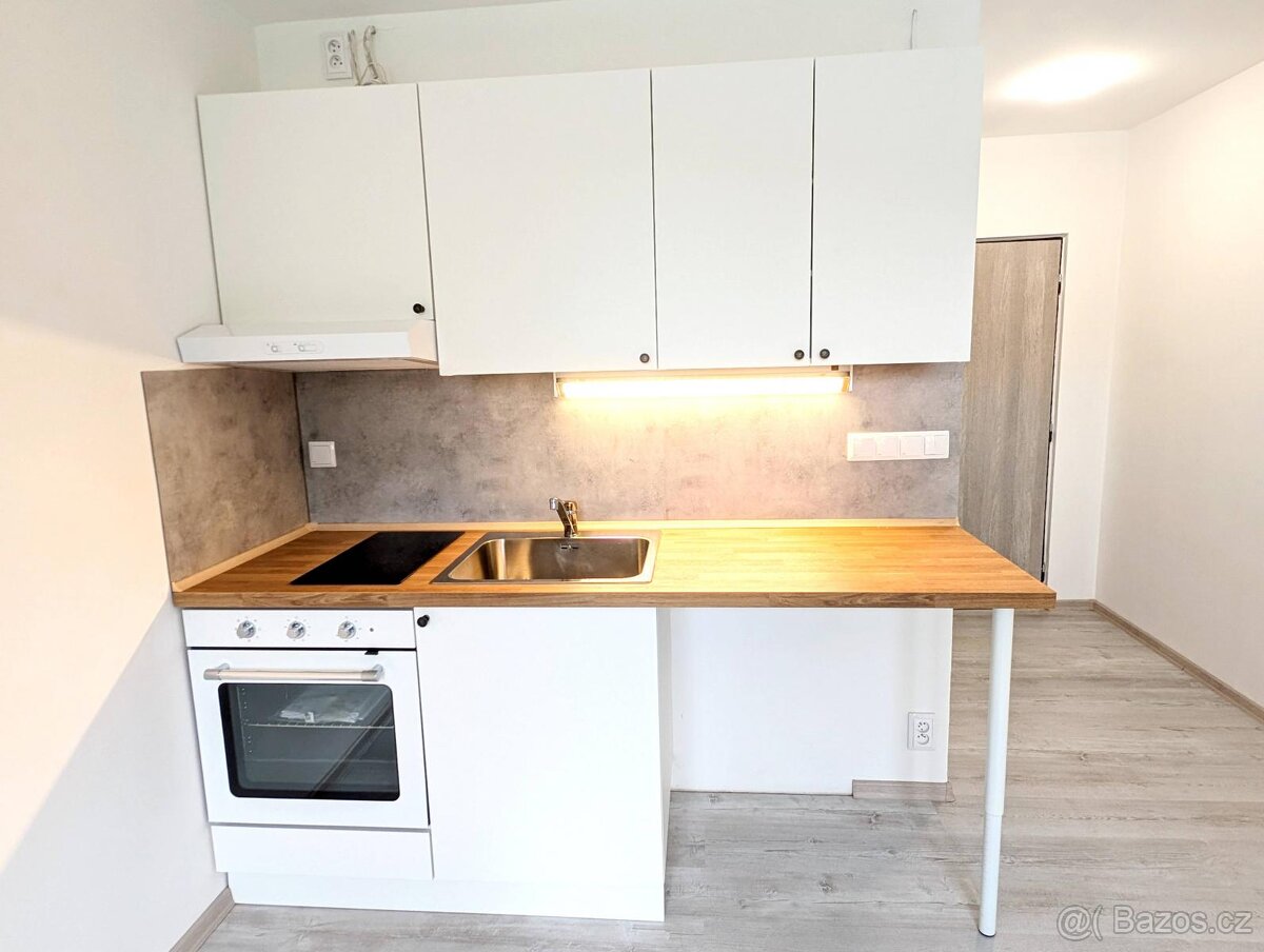 Prodej bytu 1+kk, 22,54 m B. Smetany 1748, Kraslice - 2