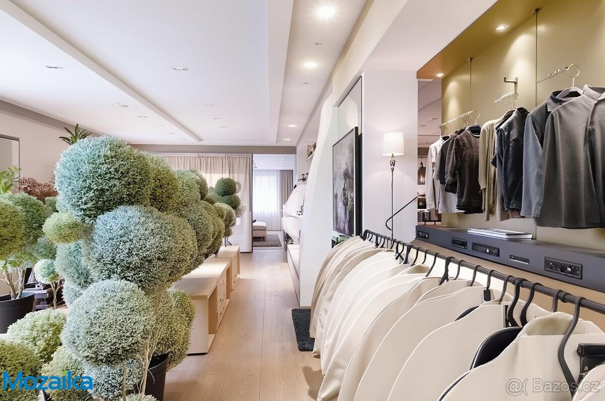 Obchodní dům v centru Lanškrouna. Už. pl. 704m2 - 2