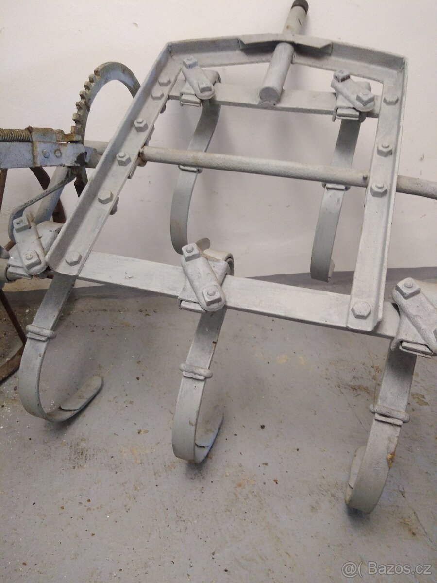 Kultivátor, kypřič za PF 62 - 2