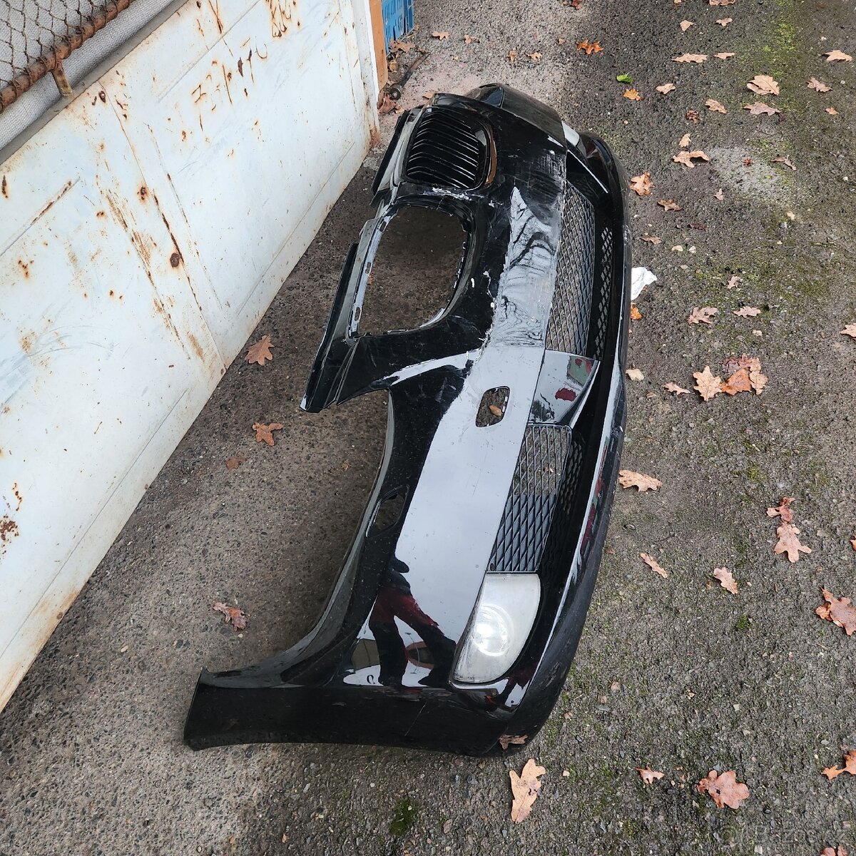 BMW e92 e93 Předni naraznik rok 2008 - 2