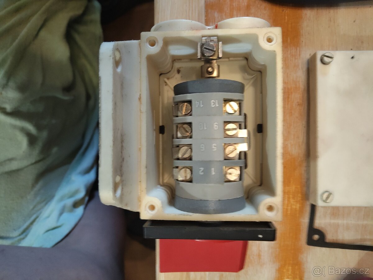 Vačkový spínač 380~16 - 2