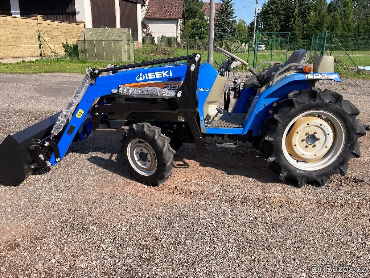 Malotraktor Iseki s čelním nakladačem - 2