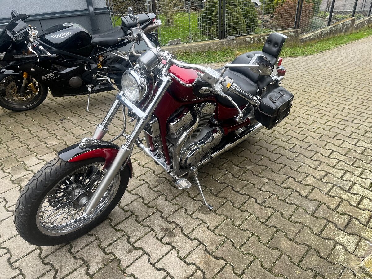 Suzuki VS 1400 Intruder - 2