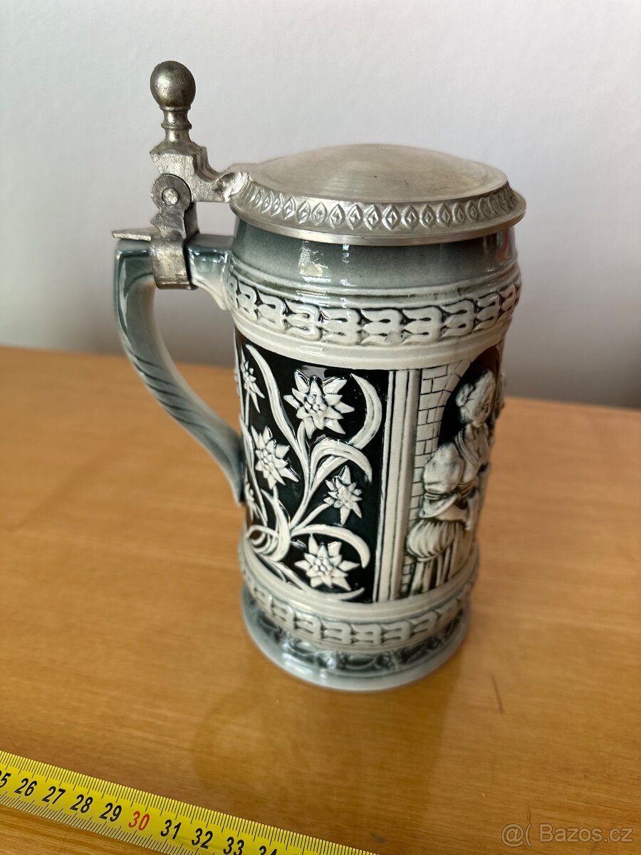 Okrasný keramický džbánek na pivo korbel - 2
