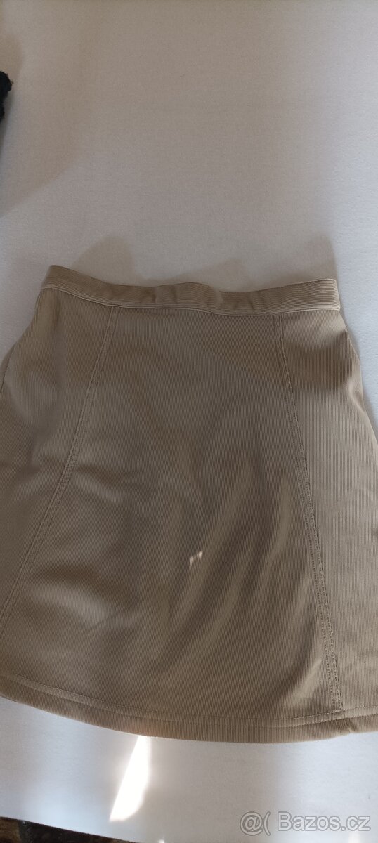 Čtyři dámské sukně vel. 38 - 2