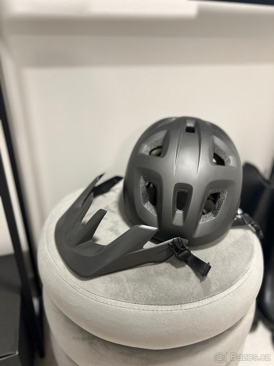 Cyklistická helma MET ECHO, vel. L - 2