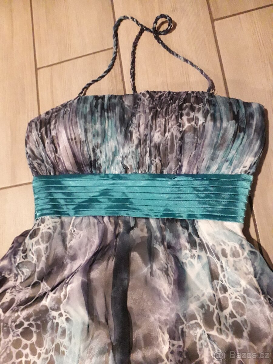 Dvoje plesové šaty - 2