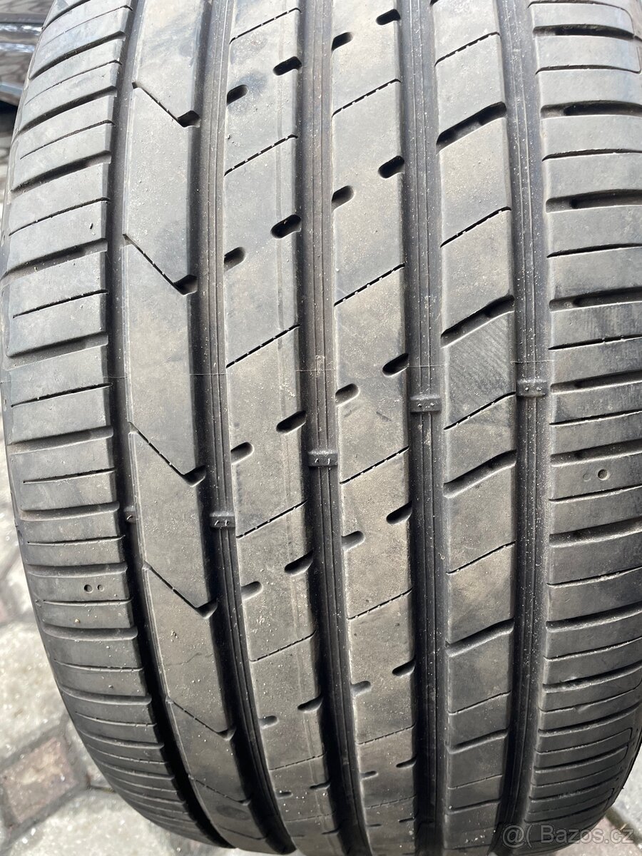 Hankook Ventus S1 evo2 SUV, 285/35/22 - 2
