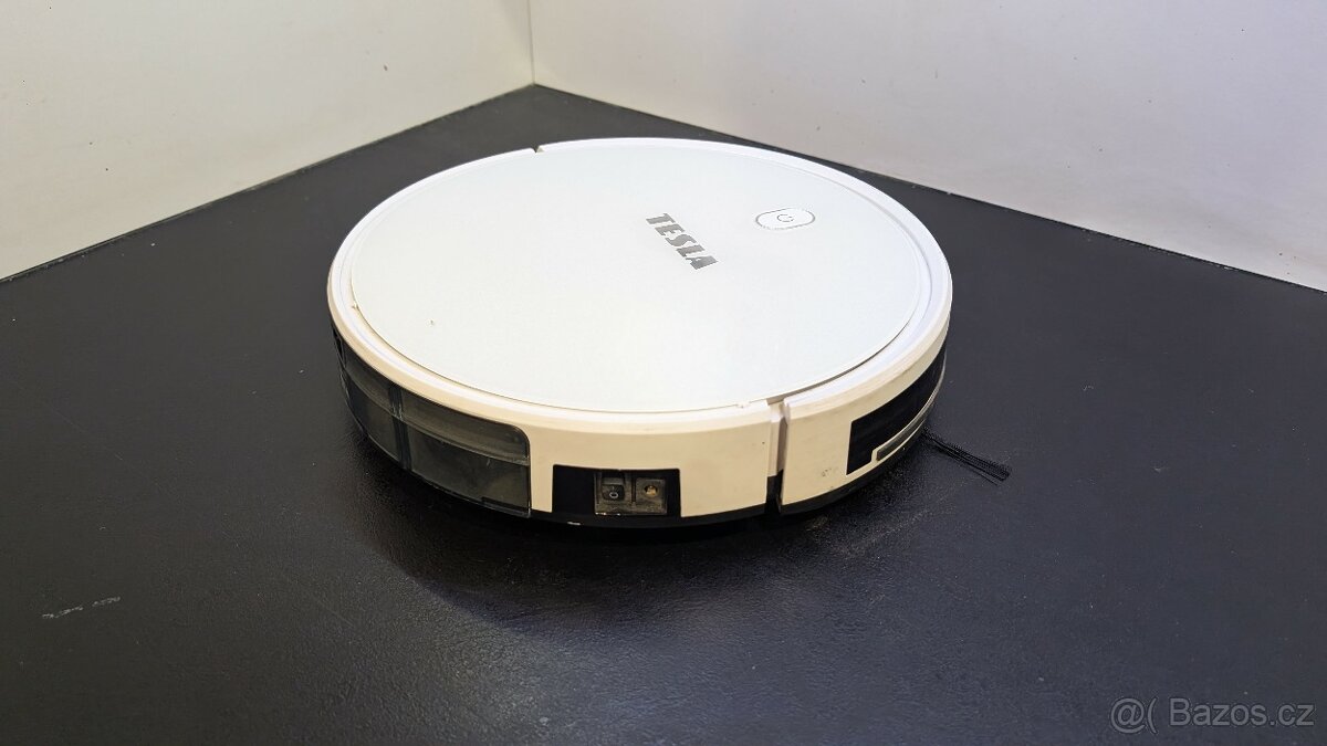 Robotický Vysavač TESLA - 2