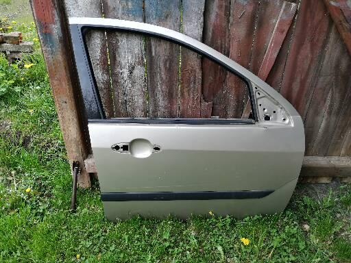 Náhradní díly Ford Focus mk1 sedan - 2