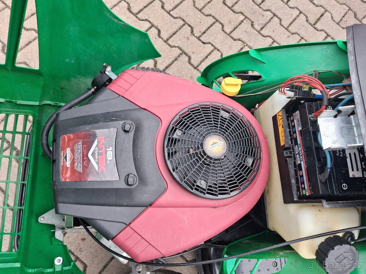 ZAHRADNI TRAKTOR DVOUVALEC - 2