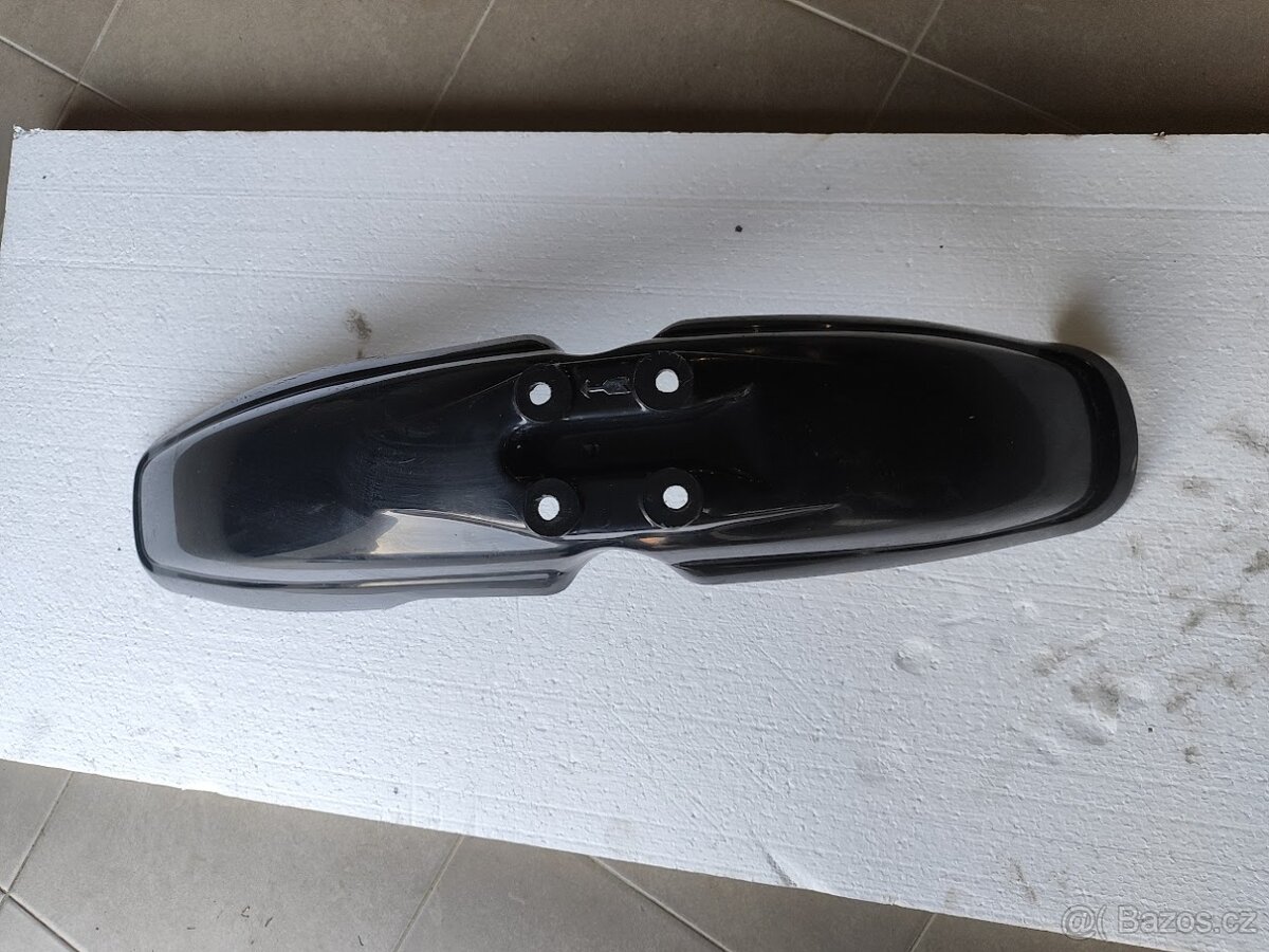 Yamaha XT 500 přední blatník - 2