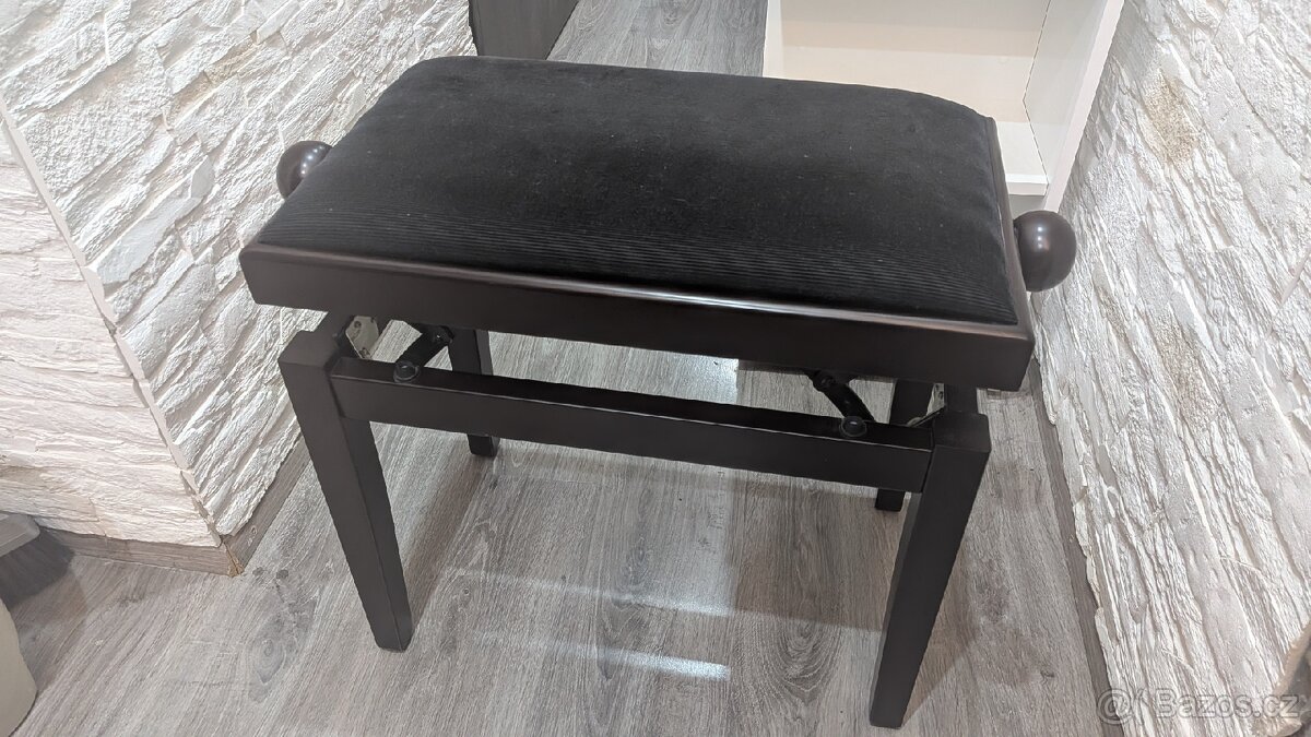 Stolička ke klavíru - 2