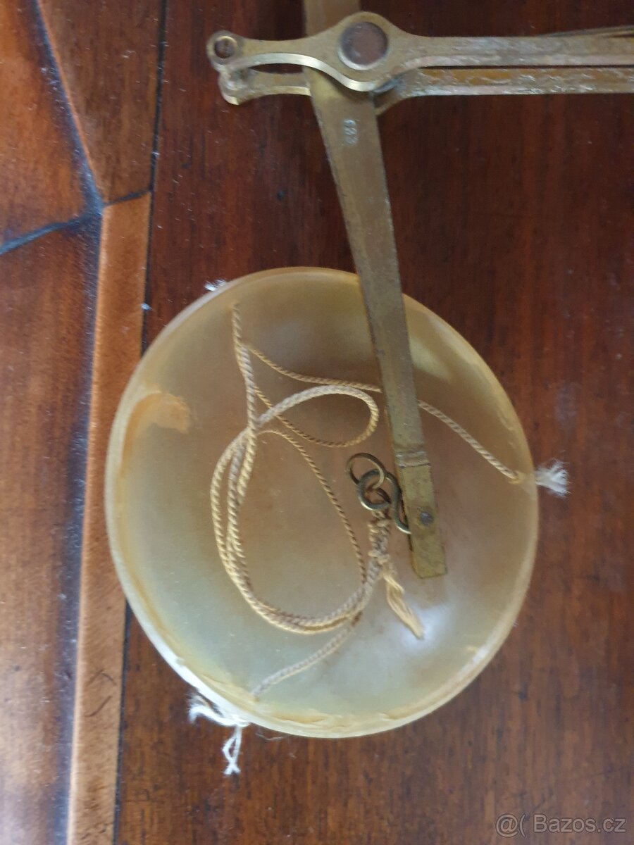 Prodám starožitné váhy - 2