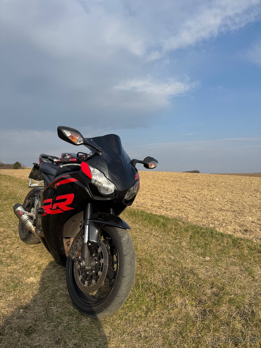 Honda cbr1000rr - 2