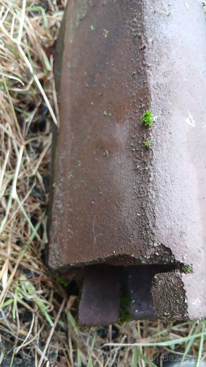 Střešní tašky KM BETA krajové levé - 2