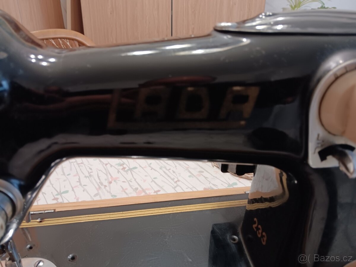 šící stroj Lada - 2